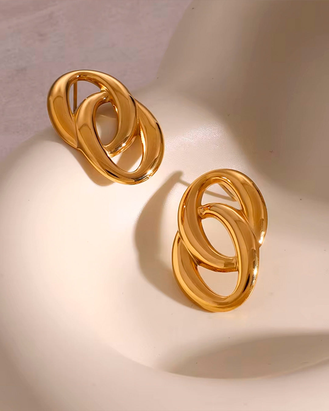 Aros Lazo Dorado con baño de oro 18K