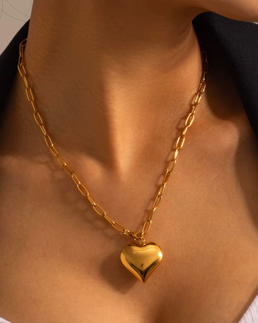 Collar Corazón Latente con baño de oro 18K