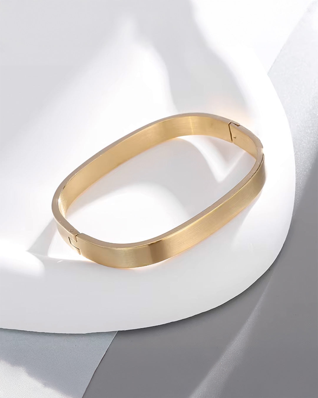 Brazalete Horizonte con baño de oro 18K